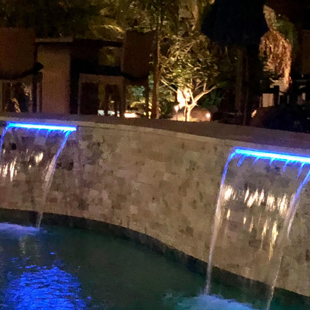 Pool & Retaining Wall Lighting